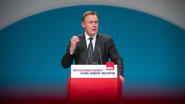 SPD-Fraktionschef will TTIP nach US-Wahlen komplett neu aushandeln