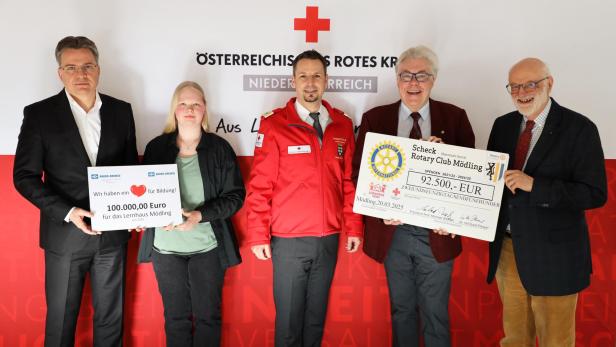 Geschäftsführer Jörg Branschädel, Knorr-Bremse, Sarah K., GSD-Landesdirektor und Mitglied der Geschäftsführung Hannes Buxbaum, Rotes Kreuz NÖ, Präsident Michael Werba, Rotarier Mödling, Willibald Plesser, Rotarier Mödling