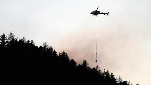 NIEDERÖSTERREICH: WALD-GROSSBRAND IM RAXGEBIET . NIEDERÖSTERREICH: WALD-GROSSBRAND IM RAXGEBIET .