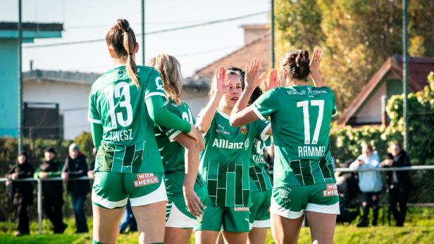 Jubel bei den Rapid-Frauen.