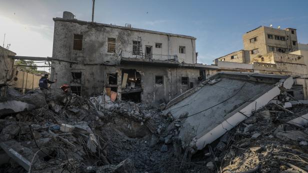 Al Ahli Baptist hospital following Israeli air strike in Gaza City Al-Ahli-Krankenhaus