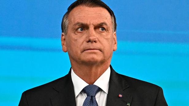 FILES-BRAZIL-HEALTH-BOLSONARO Bolsonaro hat zwölfstündige OP gut überstanden