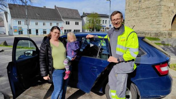 Das kleine Mädchen war schnell wieder aus dem versperrten Auto befreit.