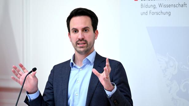 Bildungsminister Christoph Wiederkehr (Neos)