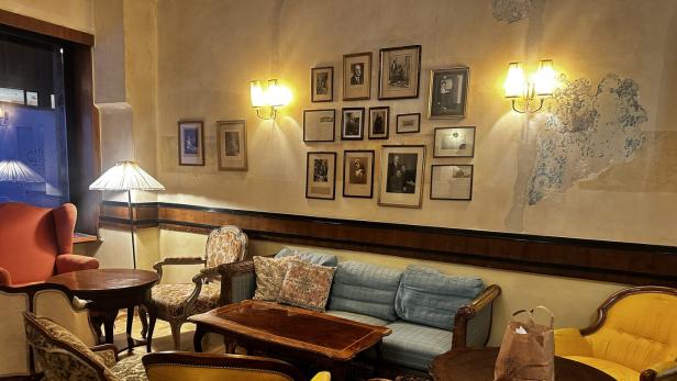 Einrichtung des Kaffee Kunze in Wien-Josefstadt.