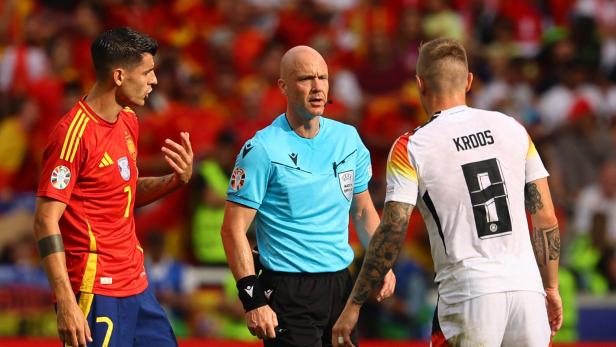 Euro 2024 - Quarter Final - Spain v Germany Anthony Taylor bei Spanien vs. Deutschland
