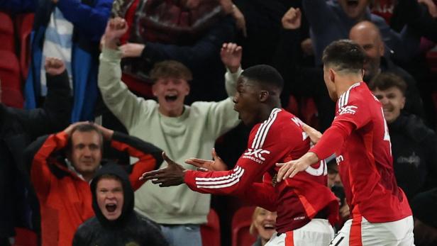 Europa League - Quarter Final - Second Leg - Manchester United v Olympique Lyonnais