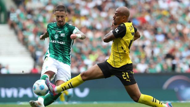 Bundesliga - Werder Bremen v Borussia Dortmund Bundesliga - Werder Bremen v Borussia Dortmund