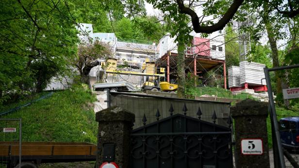 ++ THEMENBILD ++ PORSCHE-TUNNEL / PORSCHE / PARKGARAGE / AUTOTUNNEL / BAUVORHABEN / KAPUZINERBERG / VILLA Amt gibt grünes Licht für Porsche-Tunnel in der Stadt Salzburg