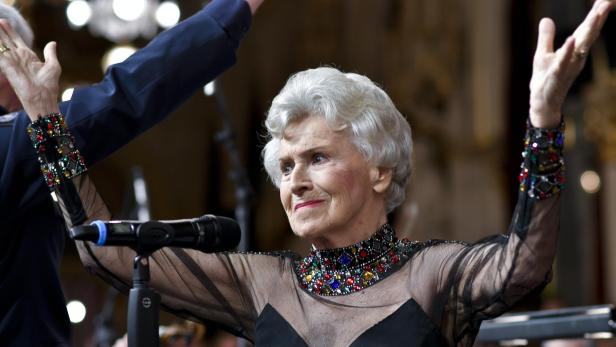++ ARCHIVBILD ++ SCHAUSPIELERIN WALTRAUT HAAS FEIERT 95. GEBURTSTAG ++ ARCHIVBILD ++ SCHAUSPIELERIN WALTRAUT HAAS FEIERT 95. GEBURTSTAG