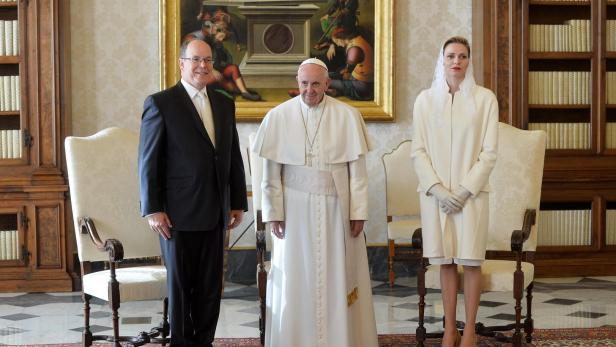 Fürst Albert und Fürstin Charlène zu Besuch bei Papst Franziskus