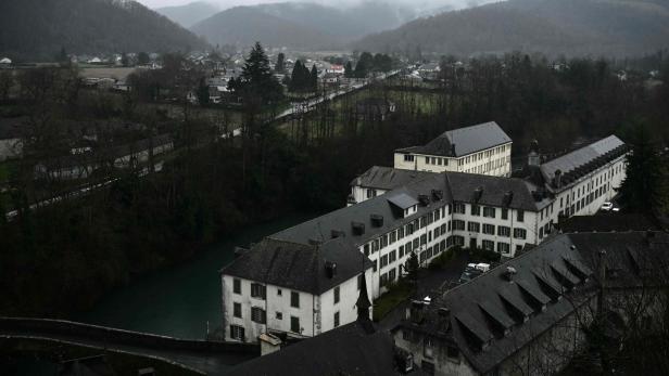 "Terrorregime" an Schule: Tochter von Frankreichs Premier unter Opfern