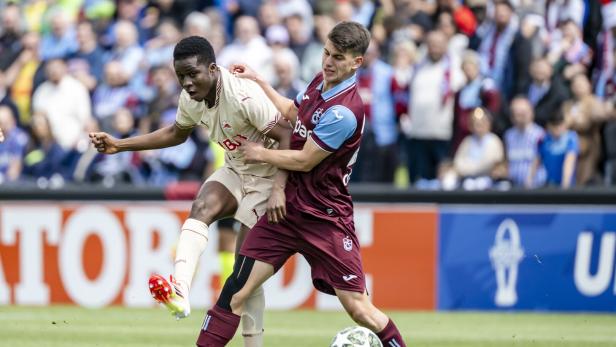 UEFA Youth League semi finals - Salzburg vs Trabzonspor Youth League: Salzburg verspielt Aufstieg ins Finale