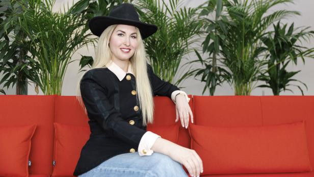Kurier TV "Herrlich Ehrlich": Clara Löw "Cat Lion" Countrysängerin Cat Lion (Clara Löw)