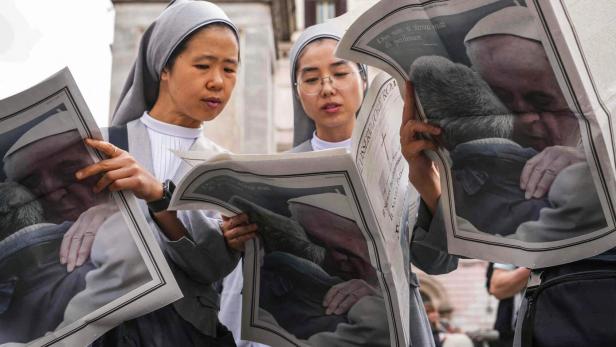 Roms Arme trauern um Papst Franziskus: "Wir sind ihm dankbar"