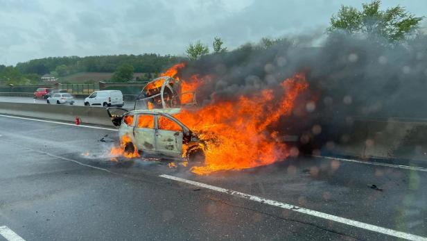 Crash auf der A1 bei Böheimkirchen: Sieben Menschen wurden leicht verletzt