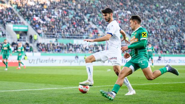 Jonas Auer (re.) und seine Kollegen bei Rapid sind in drei Saisonduellen mit BW Linz ohne Punktgewinn