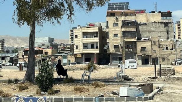 Karner und Faeser in Syrien: Auf einen Tee mit Rebellen