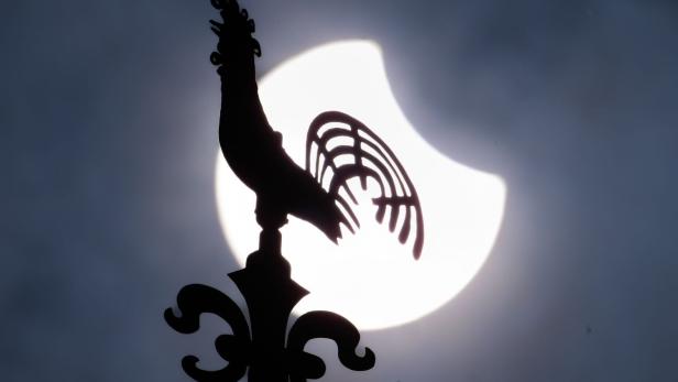 Partielle Sonnenfinsternis Sonne verdunkeln? Großbritannien experimentiert mit Geo-Engineering