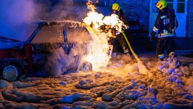 Einsatz in NÖ: E-Auto ging nach Seiberer-Rennen in Flammen auf