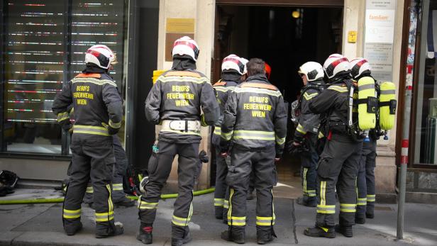 WIEN: POLIZEIERMITTLUNGEN NACH BRAND MIT TOTEM IN WIENER INNENSTADT WIEN: POLIZEIERMITTLUNGEN NACH BRAND MIT TOTEM IN WIENER INNENSTADT