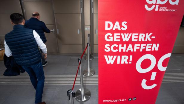 HERBSTLOHNRUNDE - ÖSTERREICHWEITE BETRIEBSRÄTEKONFERENZEN IM HANDEL WEGEN STOCKENDER KV-VERHANDLUNGEN HERBSTLOHNRUNDE - ÖSTERREICHWEITE BETRIEBSRÄTEKONFERENZEN IM HANDEL WEGEN STOCKENDER KV-VERHANDLUNGEN