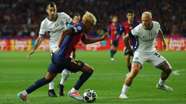 Champions League - Semi Final - First Leg - FC Barcelona v Inter Milan
