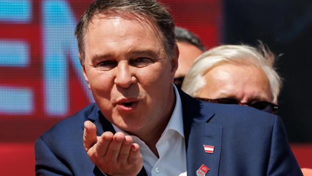 1. MAI-AUFMARSCH DER SPÖ: BABLER 1. MAI-AUFMARSCH DER SPÖ: BABLER