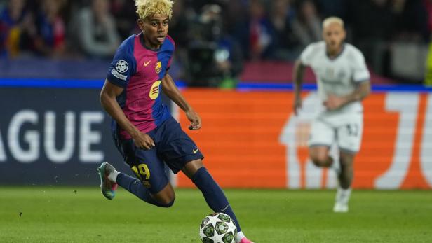 UEFA Champions League semi-finals first leg - FC Barcelona vs FC Inter UEFA Champions League semi-finals first leg - FC Barcelona vs FC Inter
