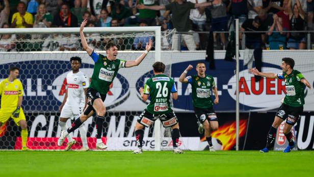 Jubel bei den Riedern: Nikki Havenaar traf zum frühen 1:0 Jubel bei den Riedern: Nikki Havenaar traf zum frühen 1:0