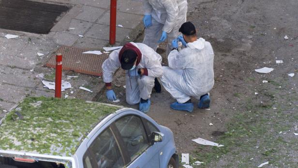 Bomb explosion outside a bank branch in Thessaloniki, Greece Bomb explosion outside a bank branch in Thessaloniki, Greece
