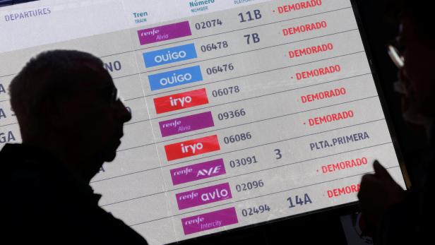 Delays after cable stolen from a high-speed train line between Madrid and Andalusia Delays after cable stolen from a high-speed train line between Madrid and Andalusia
