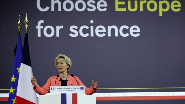 FRANCE-EU-POLITICS-SCIENCE-RESEARCH FRANCE-EU-POLITICS-SCIENCE-RESEARCH