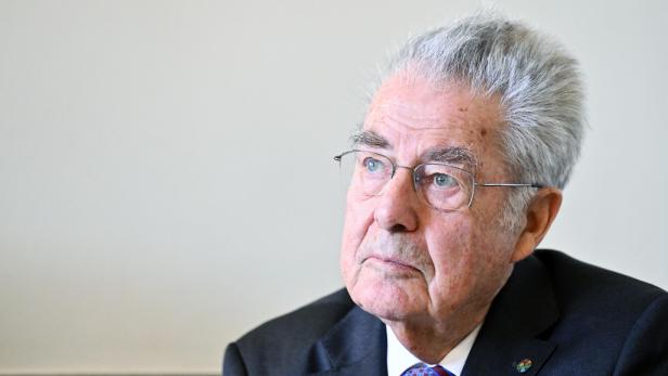 PG INITIATIVE "EIN VERSPRECHEN FÜR DIE REPUBLIK", REPUBLIKANISCHER CLUB, INITIATIVE SAUBERE HÄNDE "EINE ZWEITE CHANCE FÜR DIE ZWEITE REPUBLIK": FISCHER Alt-Bundespräsident Heinz Fischer.