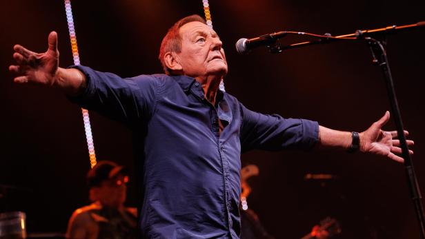 KONZERT: WOLFGANG AMBROS 50 JAHRE LIVE KONZERT: WOLFGANG AMBROS 50 JAHRE LIVE