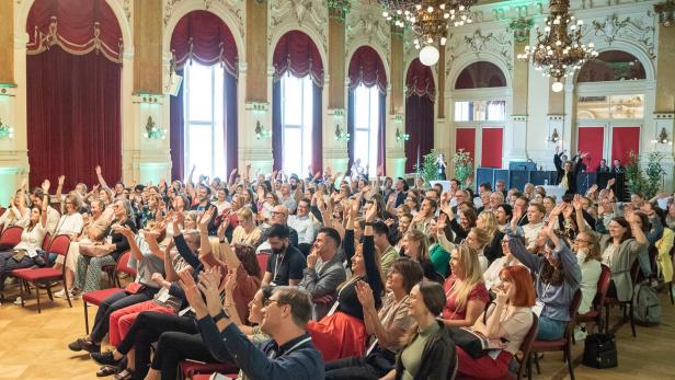 Convention4u 2025: "Verbindend. Lohnend. Transformativ." tagen Convention4u 2025: "Verbindend. Lohnend. Transformativ." tagen