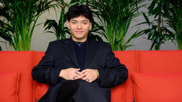 Eurovision Song Contest 2025: Österreichs Kandidat JJ (Johannes Pietsch) beim Kurier.
