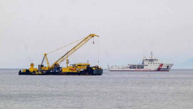 ITALY-DISASTER-MARITIME-ACCIDENT-BRITAIN ITALY-DISASTER-MARITIME-ACCIDENT-BRITAIN