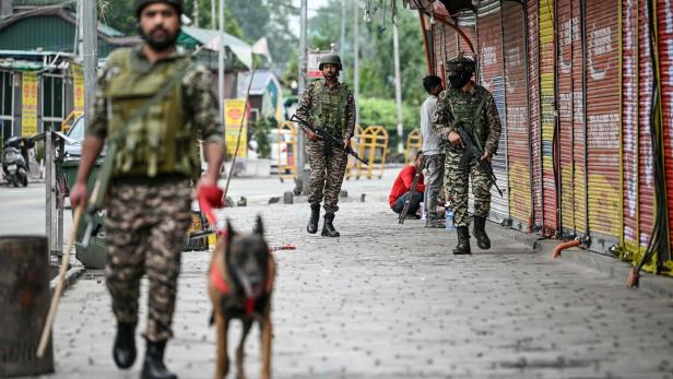 INDIA-PAKISTAN-KASHMIR-UNREST