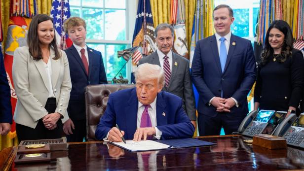 US President Trump Signs Executive Orders in the Oval Office