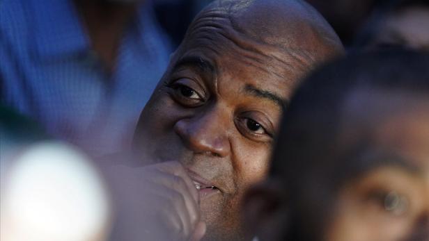 Newark Mayor Baraka arrest outside a ICE detention center, in Newark, New Jersey