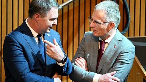 SONDERSITZUNG DES NATIONALRATES MIT BUDGETREDE: BABLER / MARTERBAUER