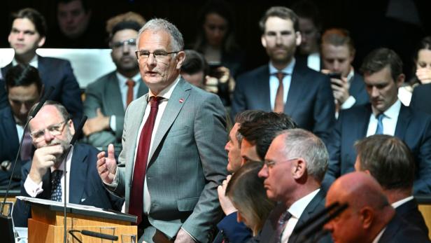 SONDERSITZUNG DES NATIONALRATES MIT BUDGETREDE