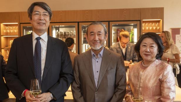 Kiminori Iwama, Joji Hattori, Tomomi Iwama