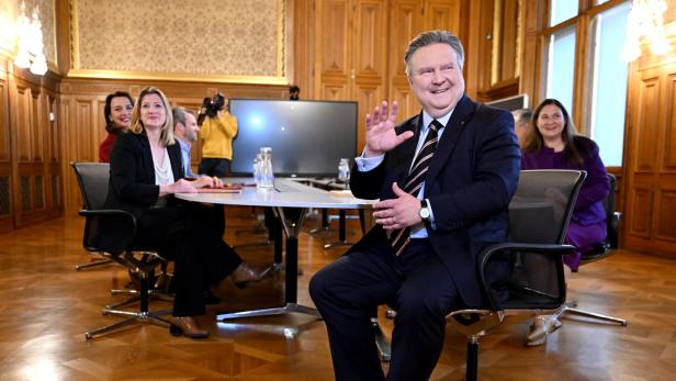 WIEN: KOALITIONSVERHANDLUNGEN SPÖ UND NEOS