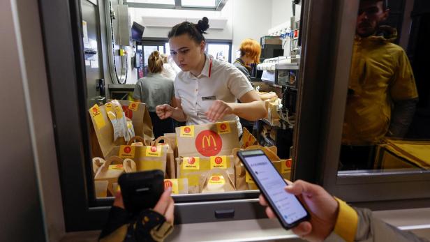 McDonald's restaurants reopen in Kyiv