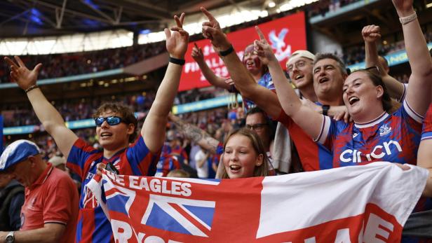 Die Fans von Crystal Palace hoffen auf den Sieg im FA-Cup