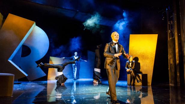 Kammerspiele der Josefstadt
Thomas Mann
Bekenntnisse des Hochstaplers Felix Krull
Österreichische Erstaufführung Kammerspiele der Josefstadt
Thomas Mann
Bekenntnisse des Hochstaplers Felix Krull
Österreichische Erstaufführung