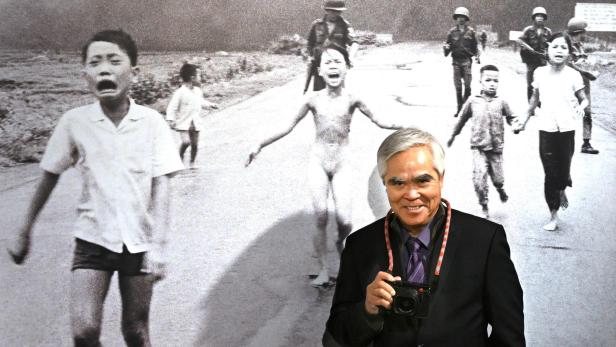 From Hell to Hollywood Photo Exhibition by Nick Ut in Milan