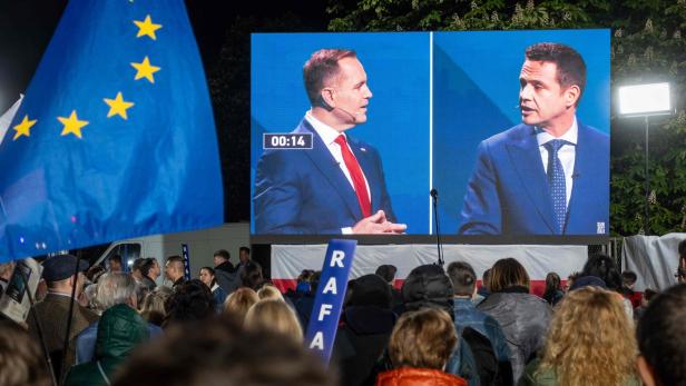 POLAND-PARLIAMENT-VOTE-ELECTION-POLITICS-CONFLICT